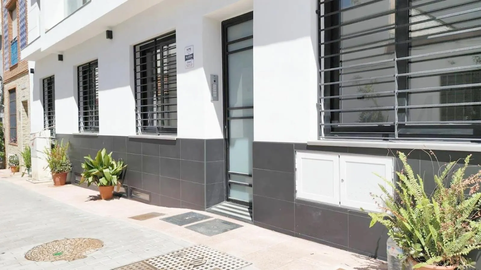 A Top-Floor Modern Apartment Located 100 Meters From The Beach Fuengirola 0*,  Spain