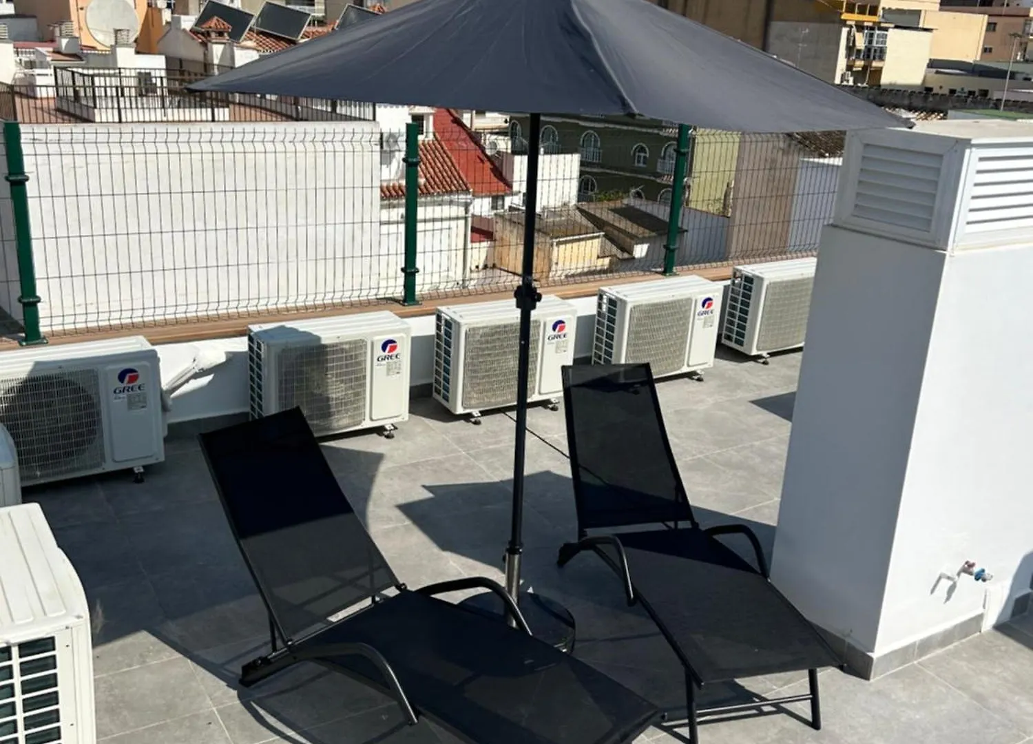 A Top-Floor Modern Apartment Located 100 Meters From The Beach Fuengirola Spain